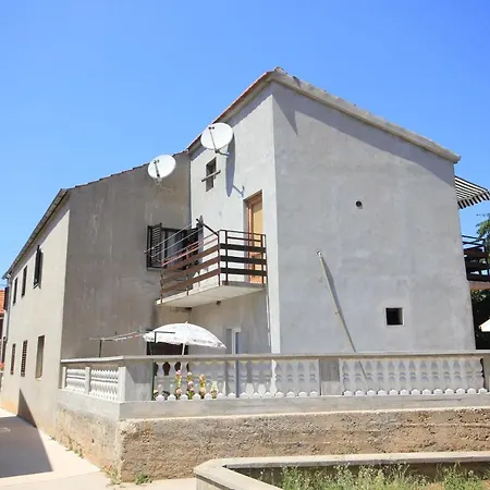 Apartment Apartments With A Parking Space Sali, Dugi Otok - 447