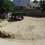 Apartments With Parking Space Sali, Dugi Otok - 447 *