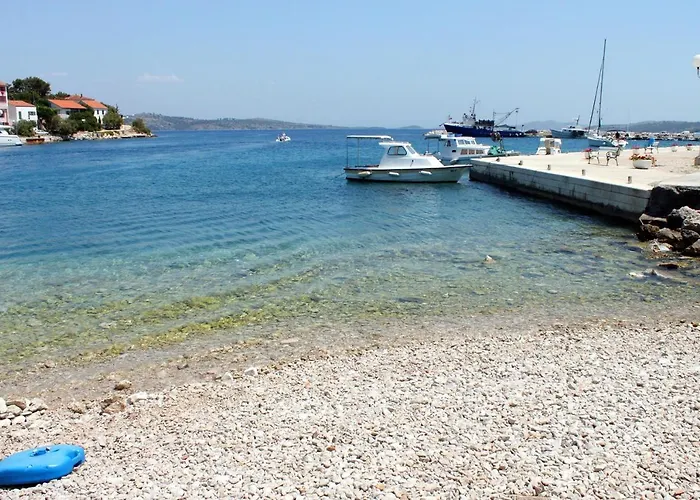 With Parking Space - Dugi Otok - 447 Daire *
